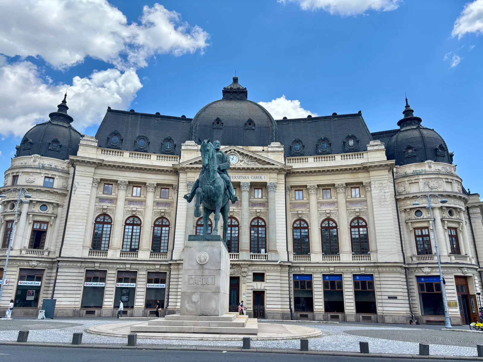 București, Romania — photo 12