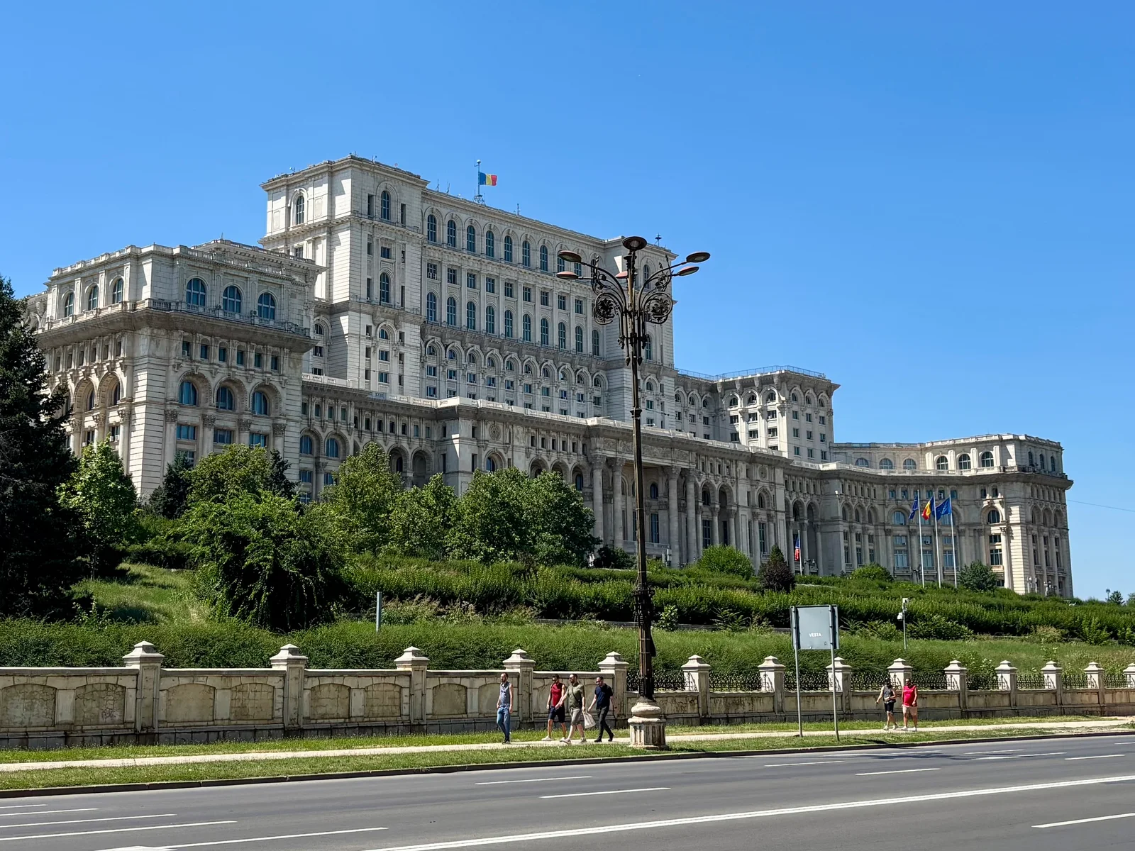 București, Romania — photo 2
